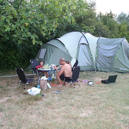 Holiday Park - Camping Near Venice Целарино Экстерьер фото