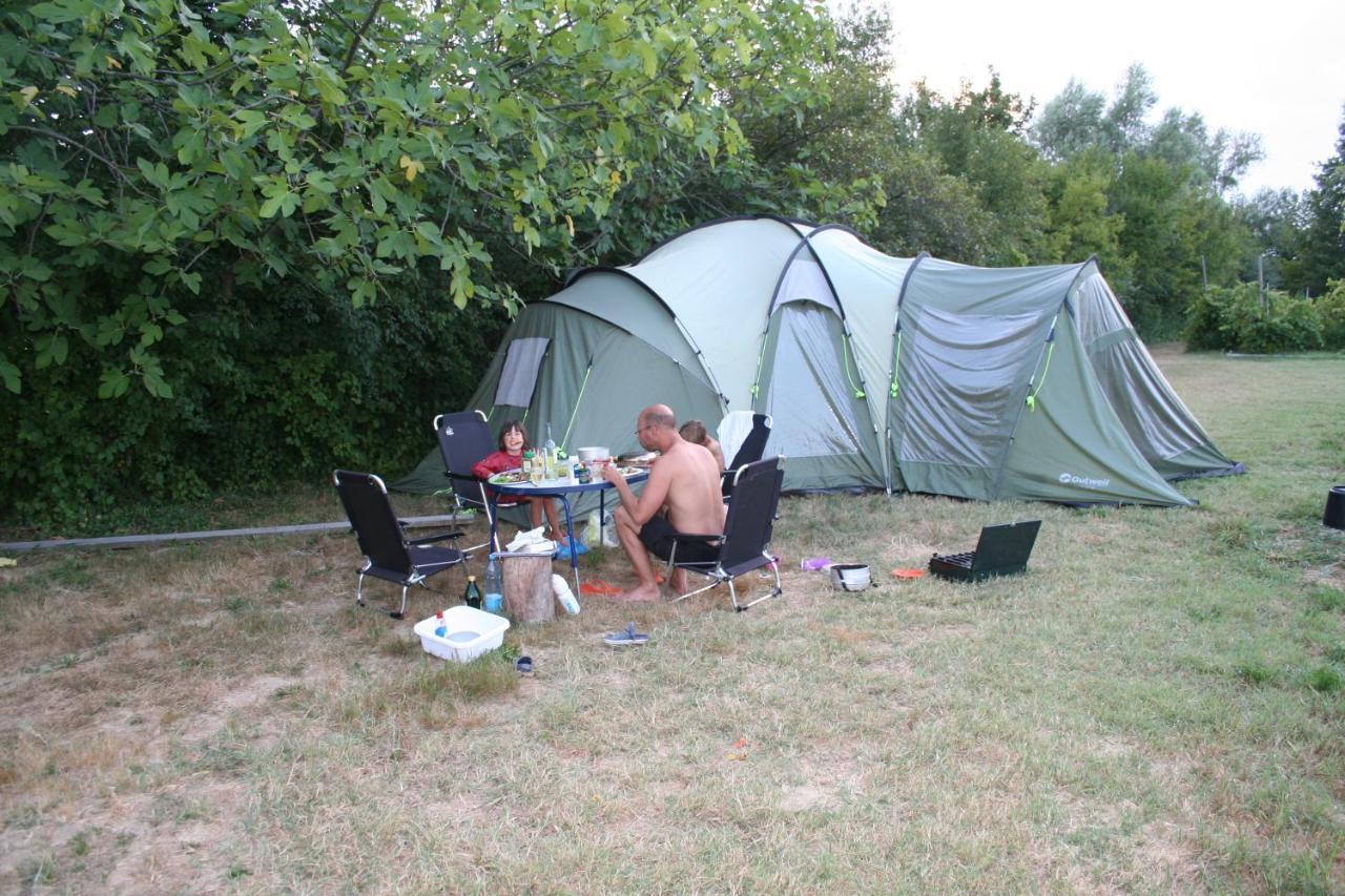 Holiday Park - Camping Near Venice Целарино Экстерьер фото